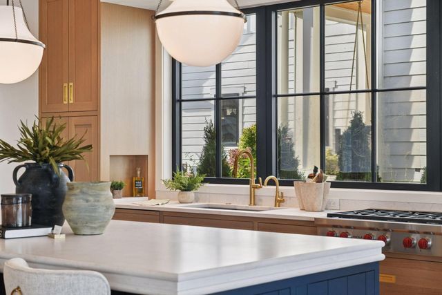 254 Lake Street, Excelsior, MN 55331