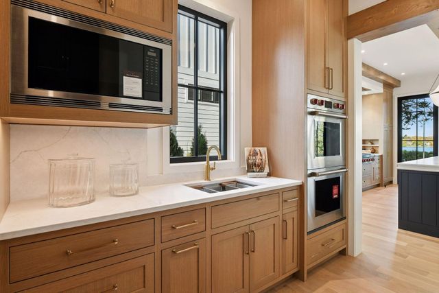 254 Lake Street, Excelsior, MN 55331