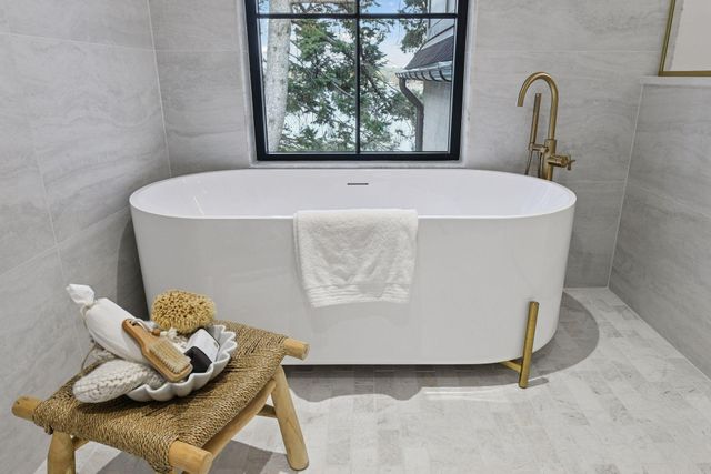 254 Lake Street, Excelsior, MN 55331