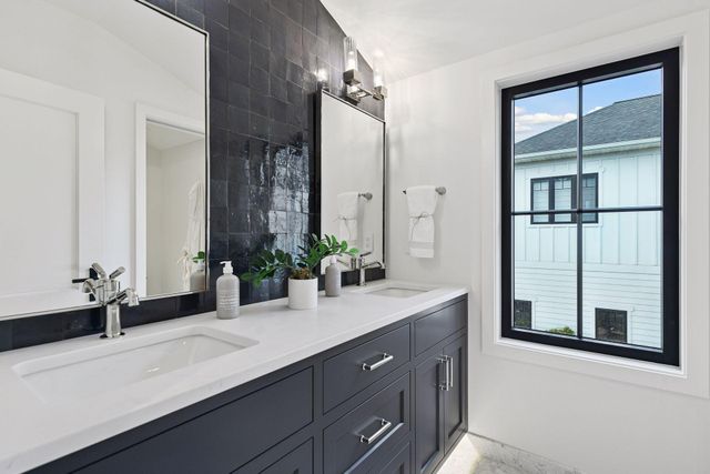 254 Lake Street, Excelsior, MN 55331