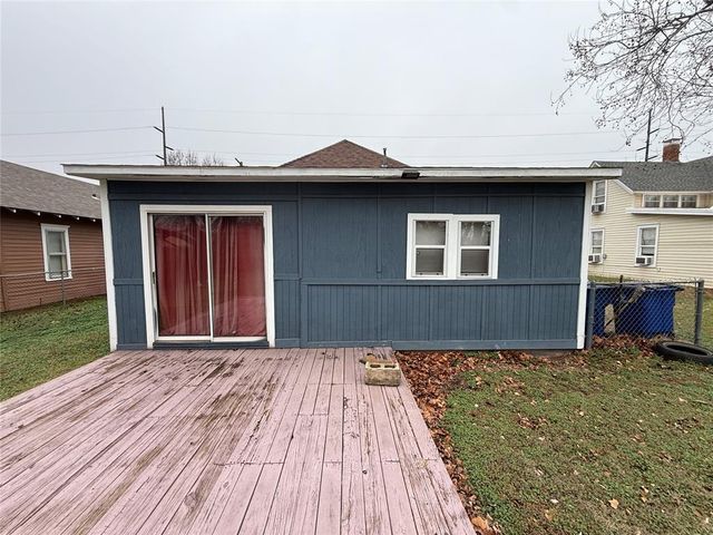 406 S Pine Street, Guthrie, OK 73044