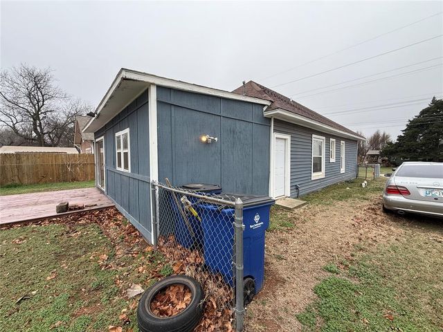 406 S Pine Street, Guthrie, OK 73044