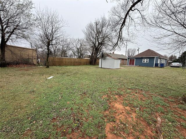 406 S Pine Street, Guthrie, OK 73044
