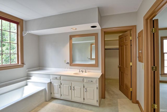 4007 Fairfax Road, Evansville, IN 47710