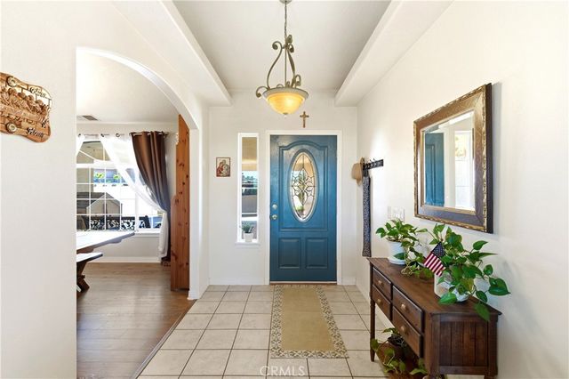 7330 Smoke Tree, Phelan, CA 92371