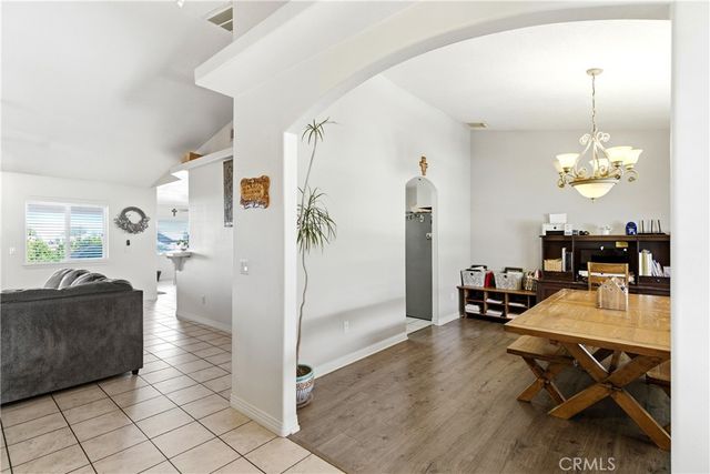 7330 Smoke Tree, Phelan, CA 92371