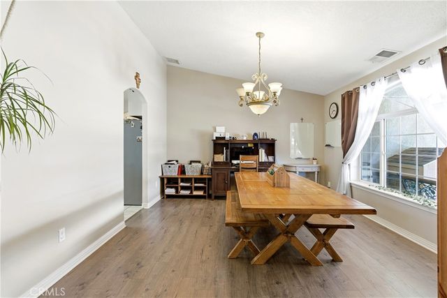 7330 Smoke Tree, Phelan, CA 92371