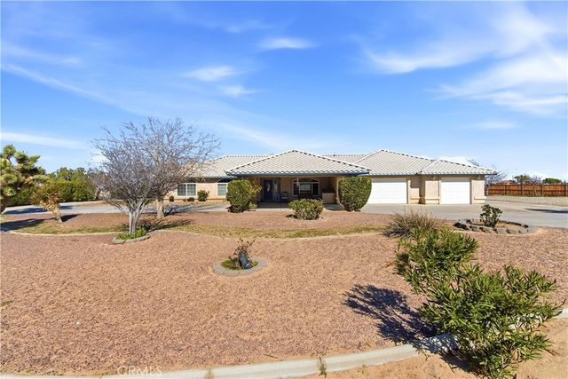 7330 Smoke Tree, Phelan, CA 92371