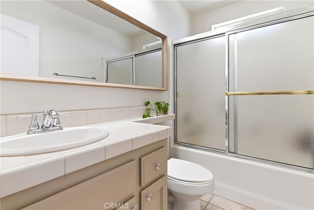 7330 Smoke Tree, Phelan, CA 92371