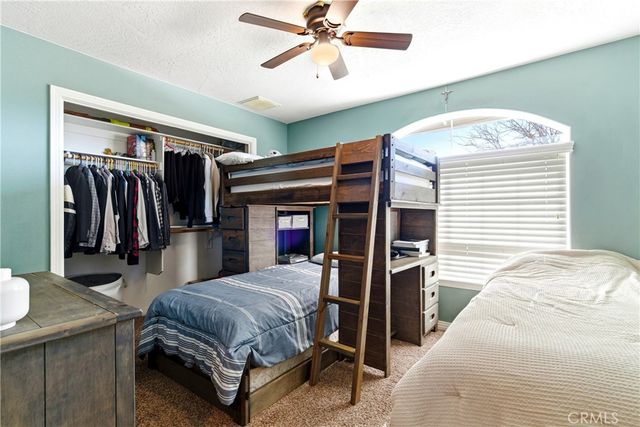 7330 Smoke Tree, Phelan, CA 92371