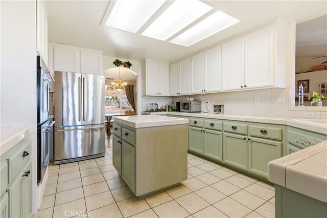 7330 Smoke Tree, Phelan, CA 92371