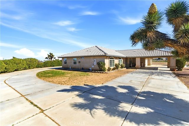 7330 Smoke Tree, Phelan, CA 92371