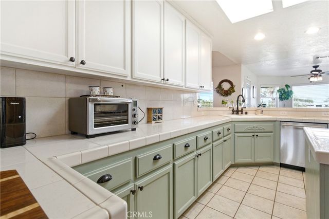 7330 Smoke Tree, Phelan, CA 92371