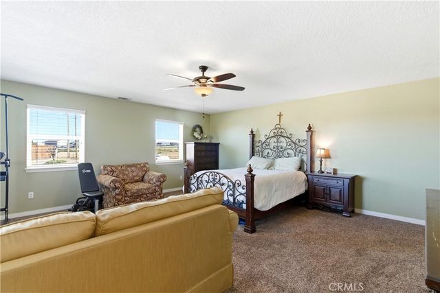 7330 Smoke Tree, Phelan, CA 92371