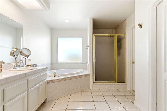 7330 Smoke Tree, Phelan, CA 92371