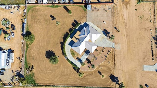 7330 Smoke Tree, Phelan, CA 92371