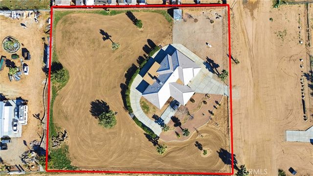 7330 Smoke Tree, Phelan, CA 92371