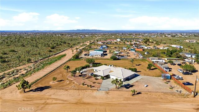 7330 Smoke Tree, Phelan, CA 92371