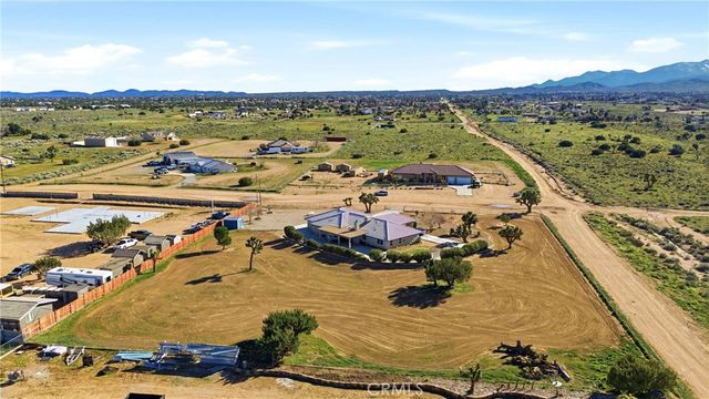 7330 Smoke Tree, Phelan, CA 92371