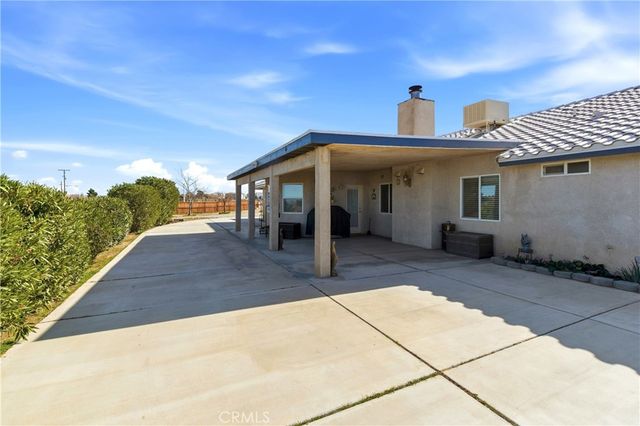 7330 Smoke Tree, Phelan, CA 92371