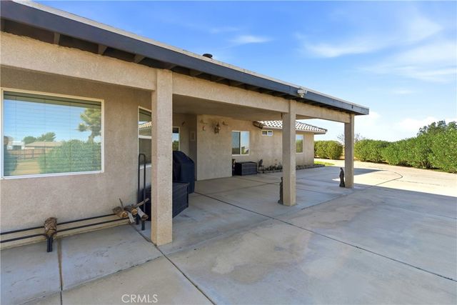 7330 Smoke Tree, Phelan, CA 92371
