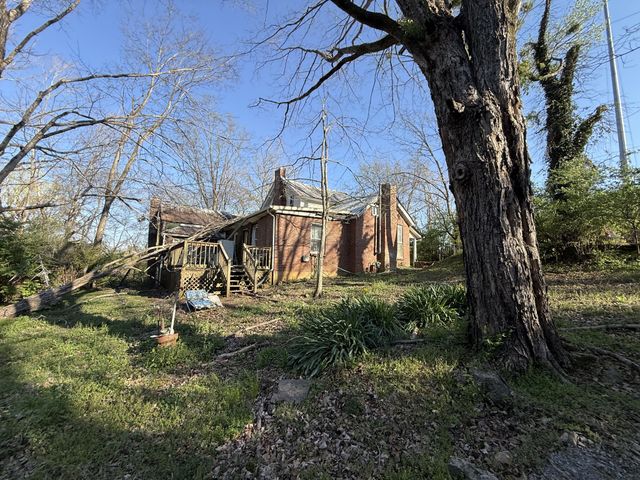 1507 Franklin St, Clarksville, TN 37040