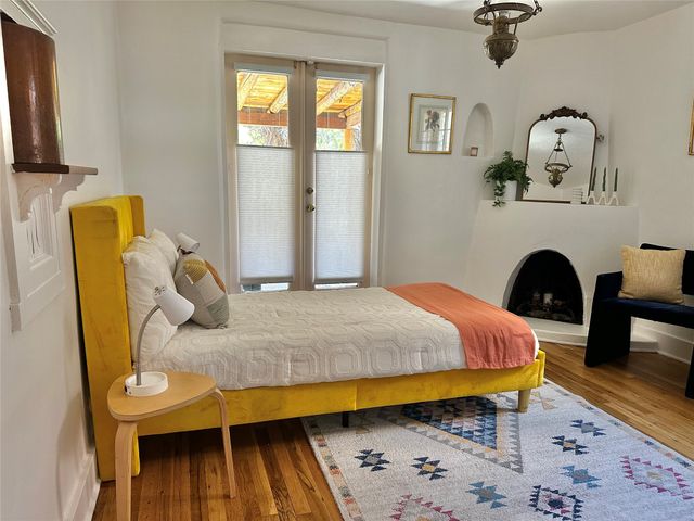 1626 Paseo de Peralta, Santa Fe, NM 87501