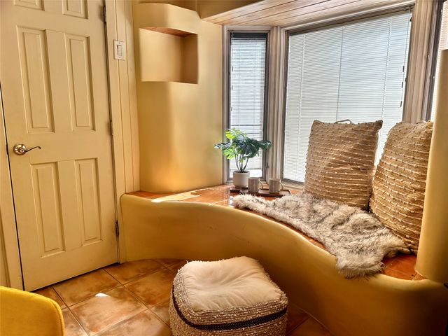 1626 Paseo de Peralta, Santa Fe, NM 87501