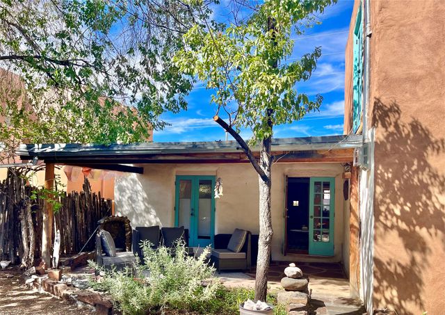 1626 Paseo de Peralta, Santa Fe, NM 87501