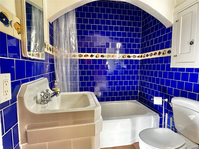 1626 Paseo de Peralta, Santa Fe, NM 87501