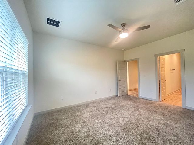 1917 Daleside LN, Austin, TX 78754