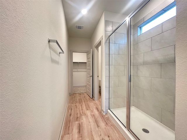1917 Daleside LN, Austin, TX 78754