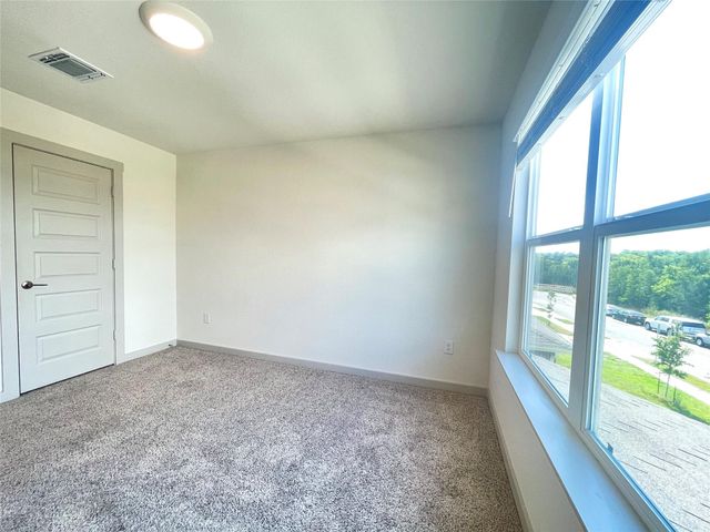 1917 Daleside LN, Austin, TX 78754