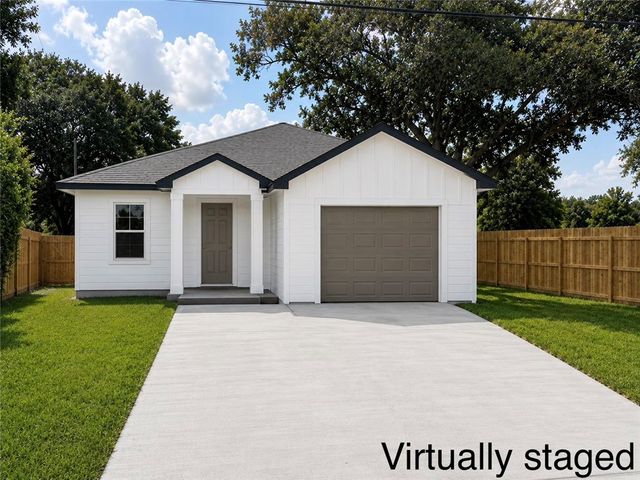 2606 Mccain Dr, Corpus Christi, TX 78410
