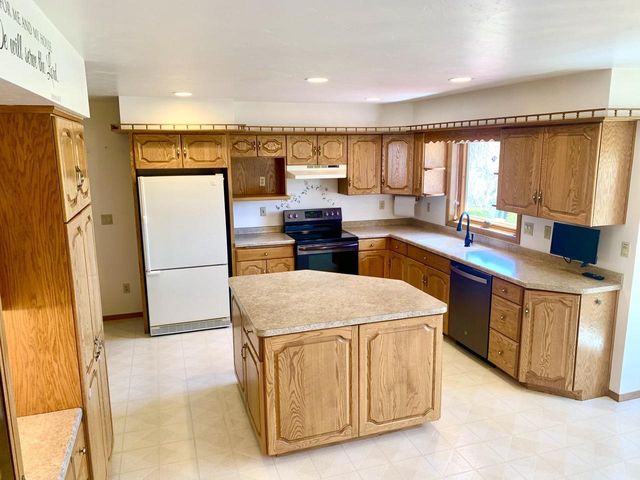 3128 CONCORDIA LANE, Green Bay, WI 54311