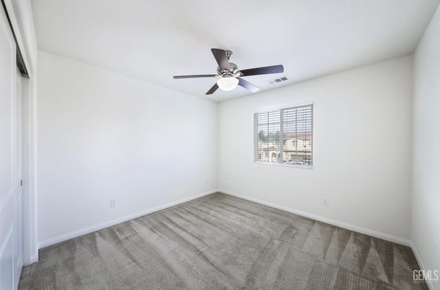 5017 Clear Crystal Drive, Bakersfield, CA 93313