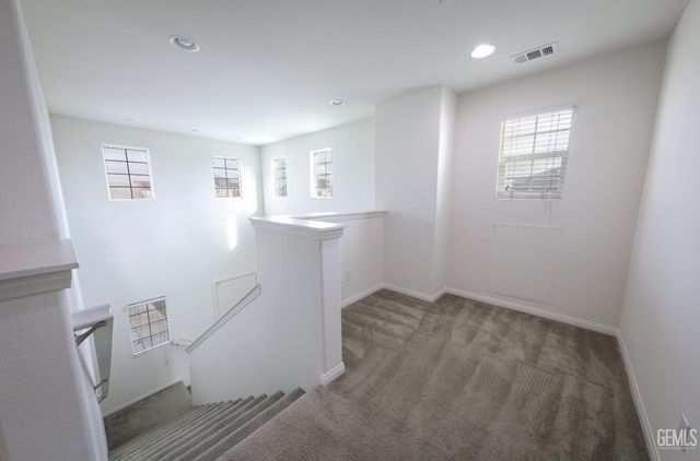 5017 Clear Crystal Drive, Bakersfield, CA 93313