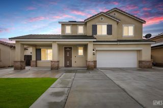 5017 Clear Crystal Drive, Bakersfield, CA 93313