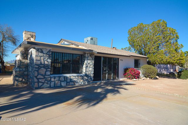 1933 E Granito Vista, Tucson, AZ 85713