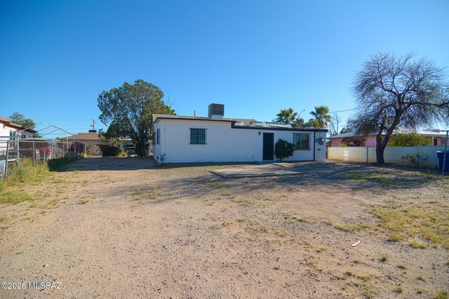 1933 E Granito Vista, Tucson, AZ 85713