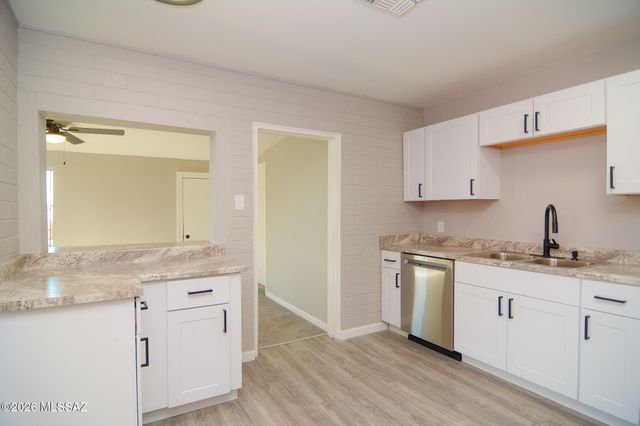 1933 E Granito Vista, Tucson, AZ 85713