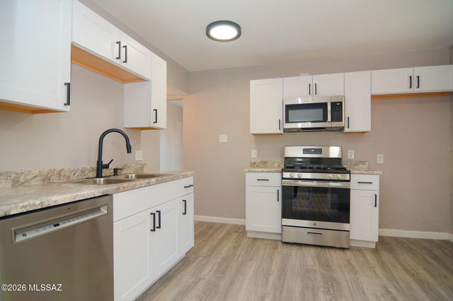 1933 E Granito Vista, Tucson, AZ 85713