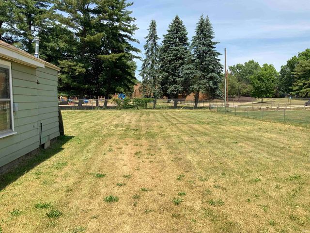 920 W Rogers Street, Osceola, IN 46561