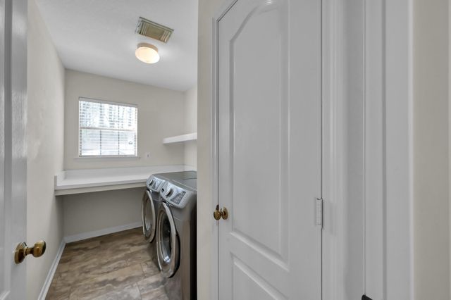 205 Purple Slate Place, The Woodlands, TX 77381