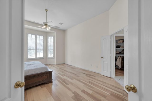 205 Purple Slate Place, The Woodlands, TX 77381