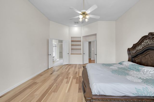 205 Purple Slate Place, The Woodlands, TX 77381