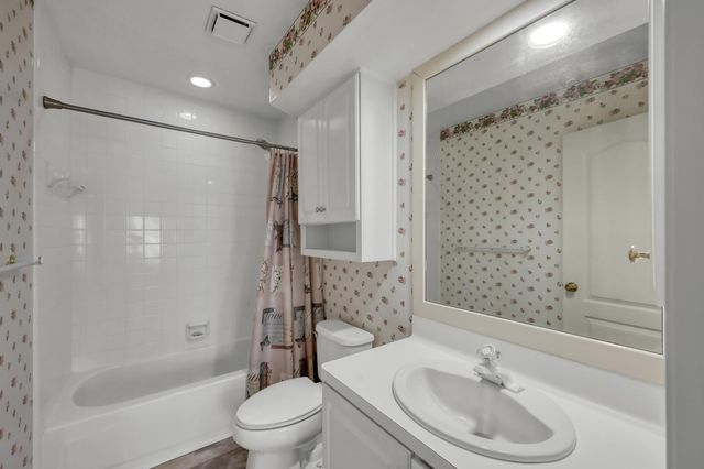 205 Purple Slate Place, The Woodlands, TX 77381