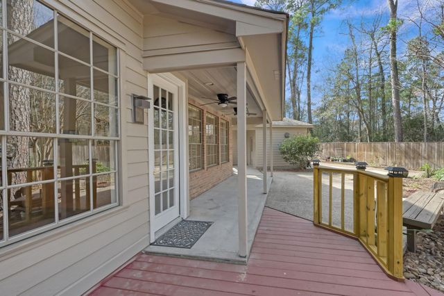 205 Purple Slate Place, The Woodlands, TX 77381