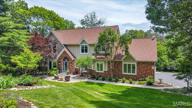 18148 Country Trails Court, Wildwood, MO 63038