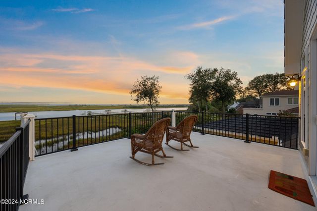 1324 Harbour Watch SW, Calabash, NC 28467